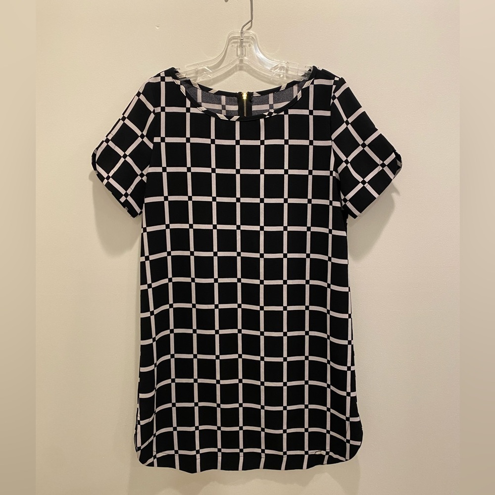 Black and White T-shirt Dress